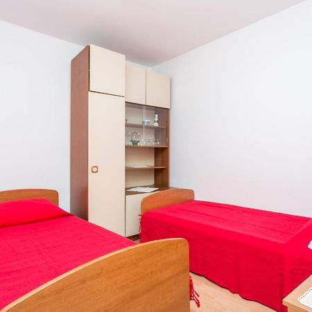 Apartments By The Sea Seget Vranjica, Trogir - 1038 Екстер'єр фото