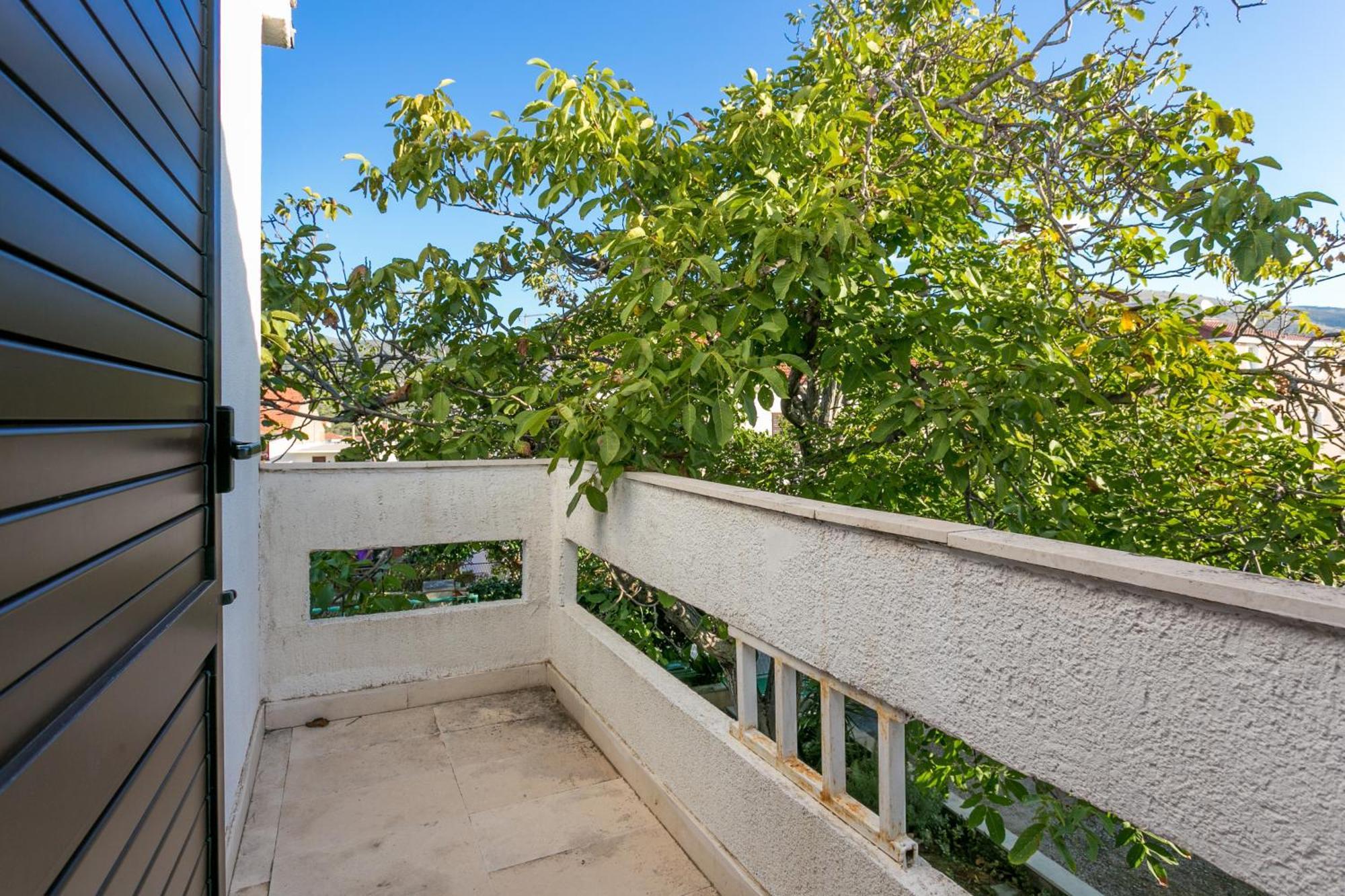Apartments By The Sea Seget Vranjica, Trogir - 1038 Екстер'єр фото